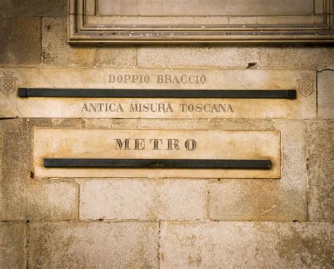 Lavabo marmoreo di Drudo da Trivio conservato al Museo delle Terme