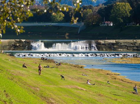 Veduta aerea del Parco delle Cascine e del fiume Arno a Firenze