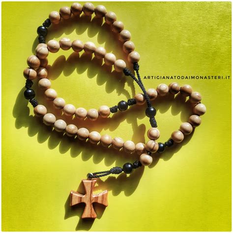 Rosario o croce cristiana