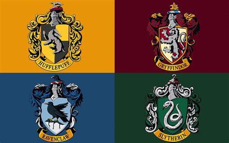Lo stemma di Hogwarts con le quattro case