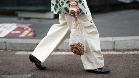 Collage di diverse tipologie di pantaloni per tute jumpsuit: dritto, largo, affusolato
