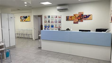 Centro medico di fertilità e analisi cliniche