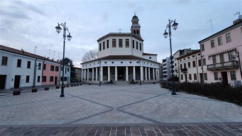 Veduta architettonica della Rotonda di Rovigo con la sua iconica pianta ottagonale