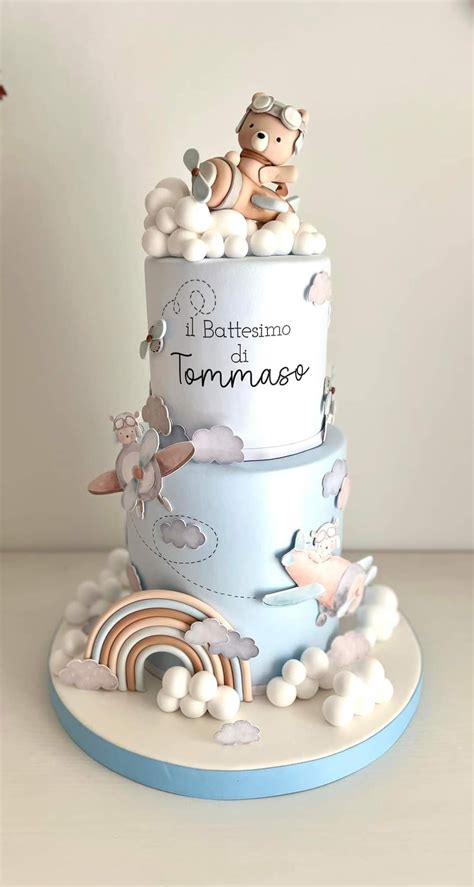 Esempio di torta per battesimo con decorazioni moderne