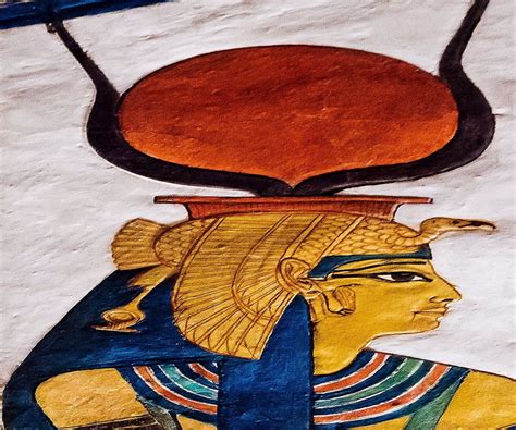 Antica rappresentazione della dea egizia Hathor, protettrice delle donne