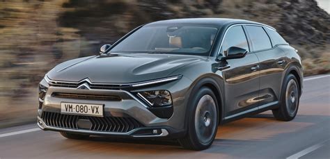 Motore plug-in hybrid della Citroën C5 X