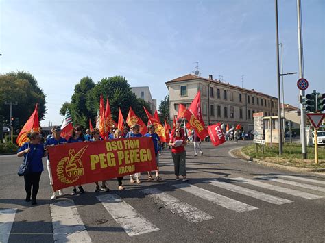 Manifestazione lavoratori Peg Perego San Donà