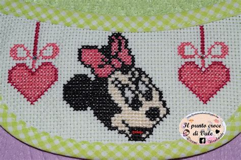 Bavaglino Minnie punto croce con nome personalizzato