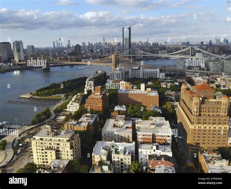 vista di Brooklyn con grattacieli sullo sfondo