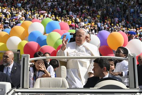 Papa Francesco con bambini