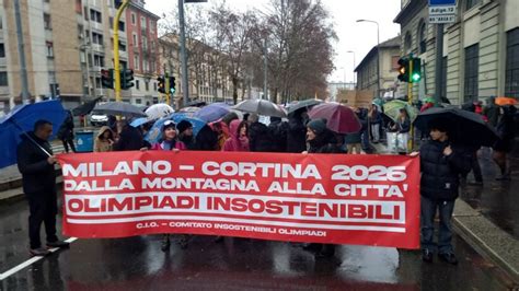 Manifestazione contro le critiche all'allattamento