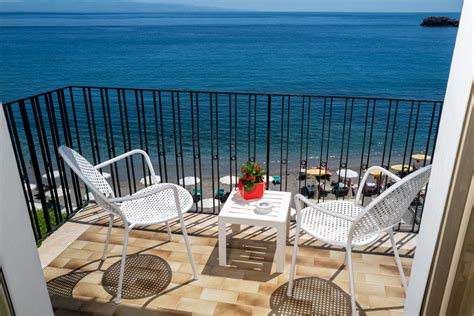 Immagine di un tipico B&B con balcone vista mare a Porto Recanati