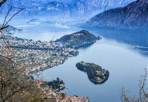 veduta panoramica dell'Isola Comacina e del borgo di Ossuccio