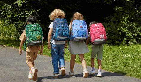 bambino con zaino Samsonite