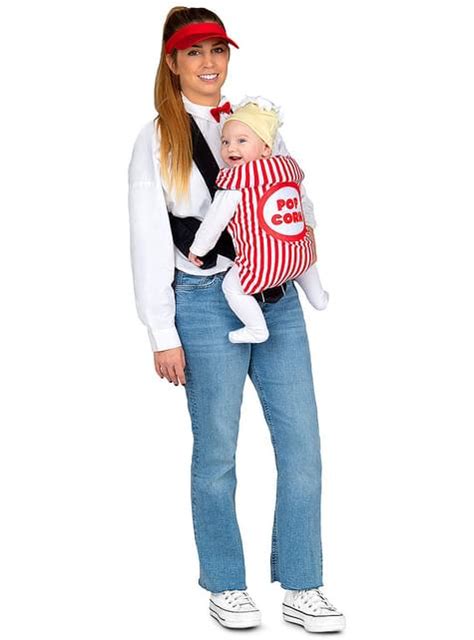 Bebè travestito da popcorn in marsupio