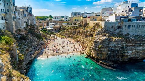 Mappa delle strutture sanitarie rilevanti in Puglia, con focus su Bari e dintorni per Polignano a Mare