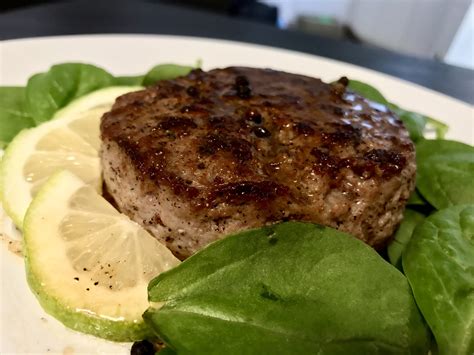piatto gourmet di hamburger di Chianina impiattato