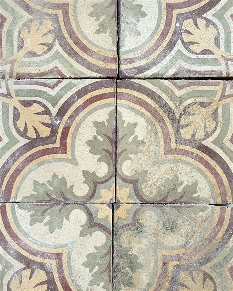 Mosaico di cementine antiche con disegni geometrici