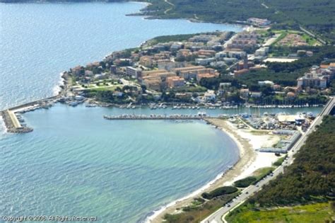 La colonna commemorativa degli esuli giuliano-dalmati a Fertilia