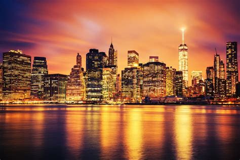 Skyline di New York al tramonto