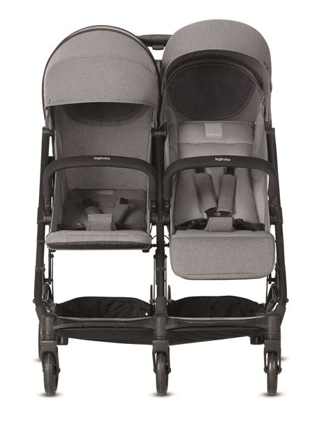 Inglesina Twin Sketch ripiegato in un bagagliaio