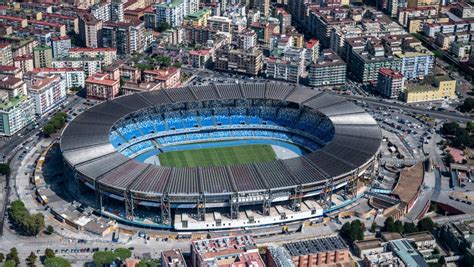 veduta panoramica dello Stadio San Paolo con i nuovi seggiolini colorati