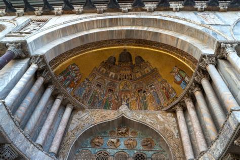 Dettaglio architettonico della cappella Careggi