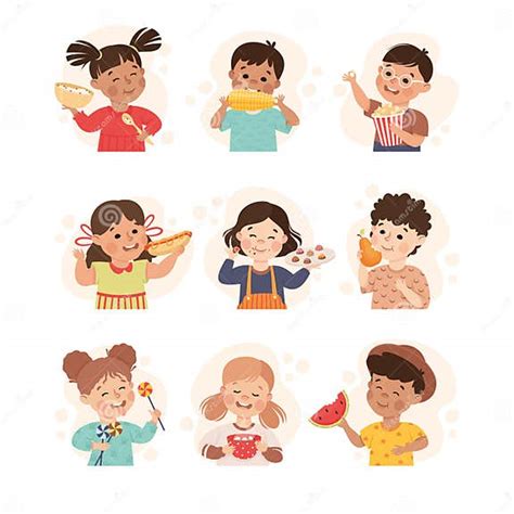 Bambini che mangiano cibo sano in mensa