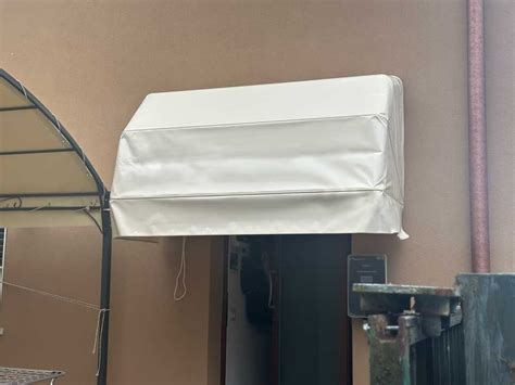 Dettaglio capottina con finestrella in PVC e microrete