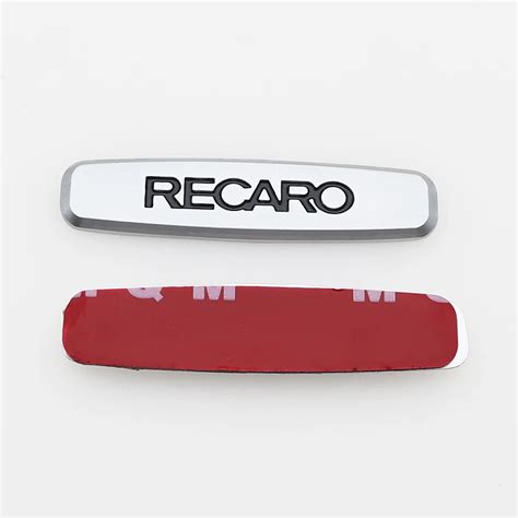 Logo Recaro con enfasi su sicurezza e innovazione
