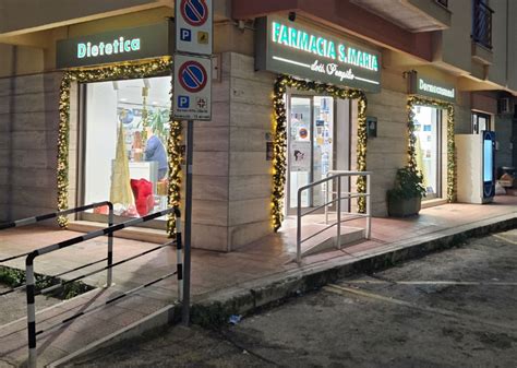 farmacia con passeggini