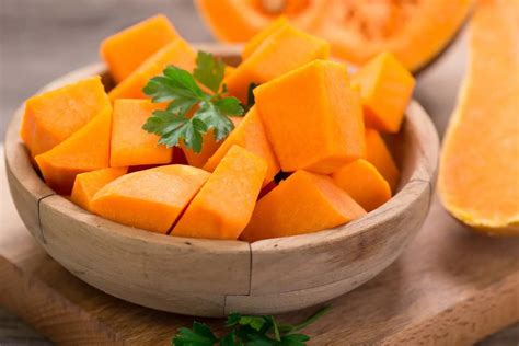 Zucca fresca e colorata