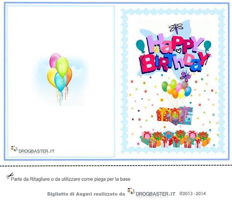 bimba che sorride con un biglietto di auguri colorato tra le mani