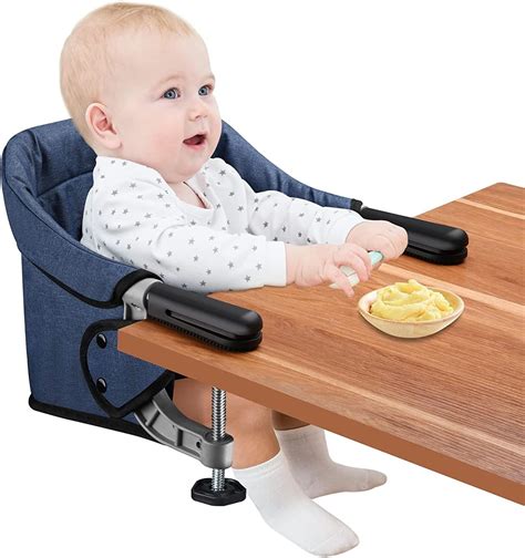 seggiolino da tavolo montato su un tavolo