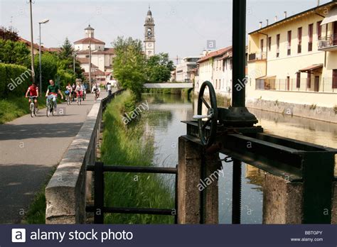 Veduta panoramica del Naviglio della Martesana a Cernusco sul Naviglio