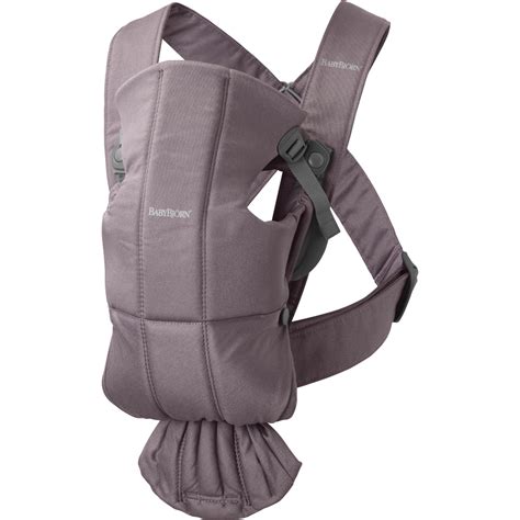 Marsupio BabyBjorn Outdoors in un contesto naturale