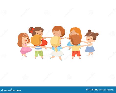 Bambini che ballano in cerchio