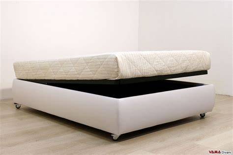 letto contenitore in mansarda