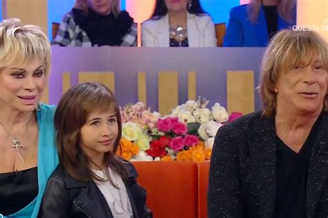Maria Turchi, figlia di Enzo Paolo Turchi e Carmen Russo, in tenuta da calcio