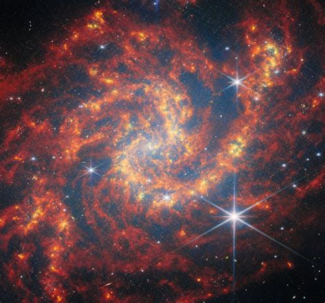 Nucleo di formazione stellare massiccia con ALMA