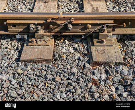 Diagramma di una traversina ferroviaria intelligente con sensori