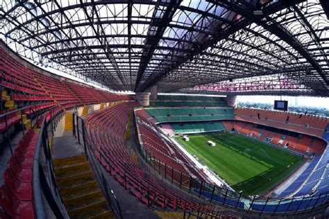 Dettaglio delle torri del terzo anello di San Siro