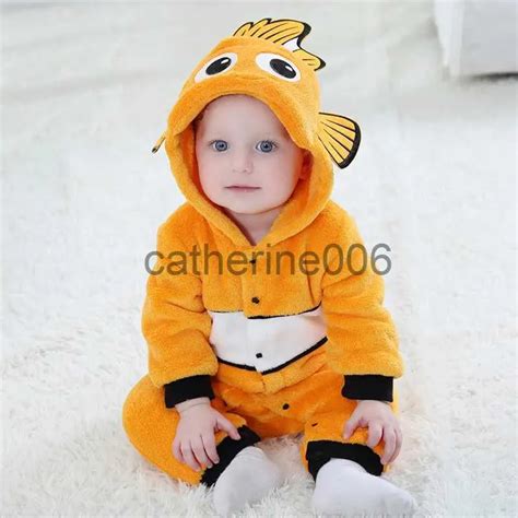 Neonato con vestito a tema Disney
