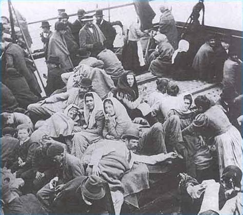 Emigranti su una nave