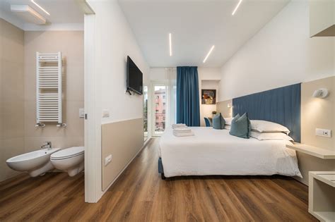 Interno camera B&B con vista