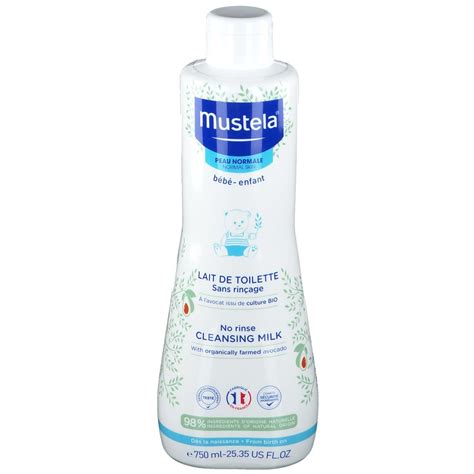 Utilizzo latte di toilette Mustela su dischetto di cotone