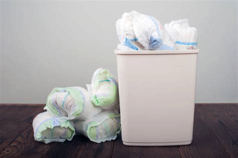 Rifiuti di pannolini usa e getta in discarica