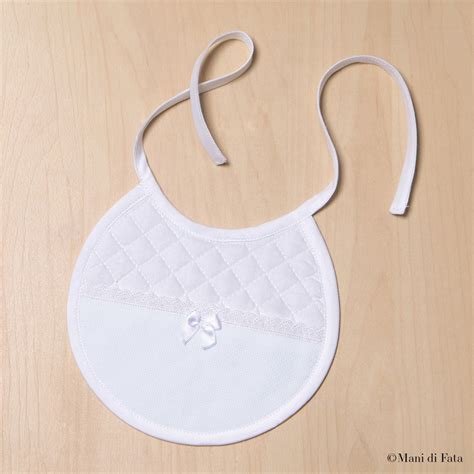 Bavaglino rettangolare e rotondo