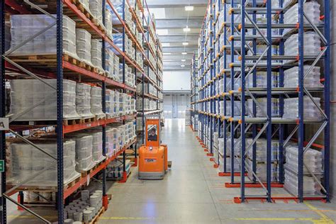 Magazzino di stoccaggio per prodotti per l'infanzia