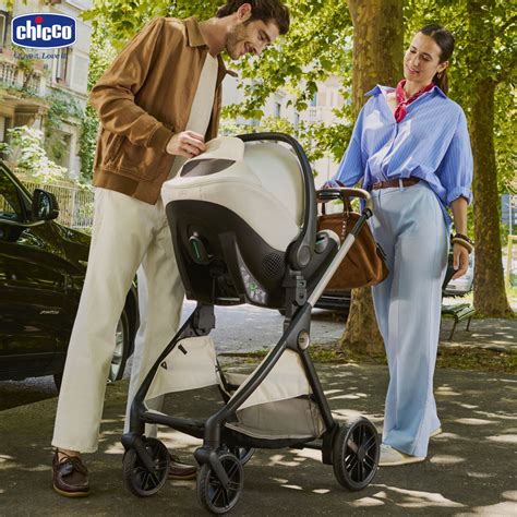 Passeggino Chicco Urban Plus con seggiolino auto agganciato